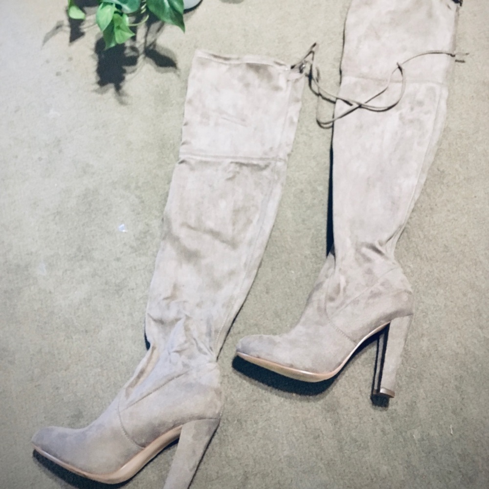 Over the knee boots - Picture 3 of 3
